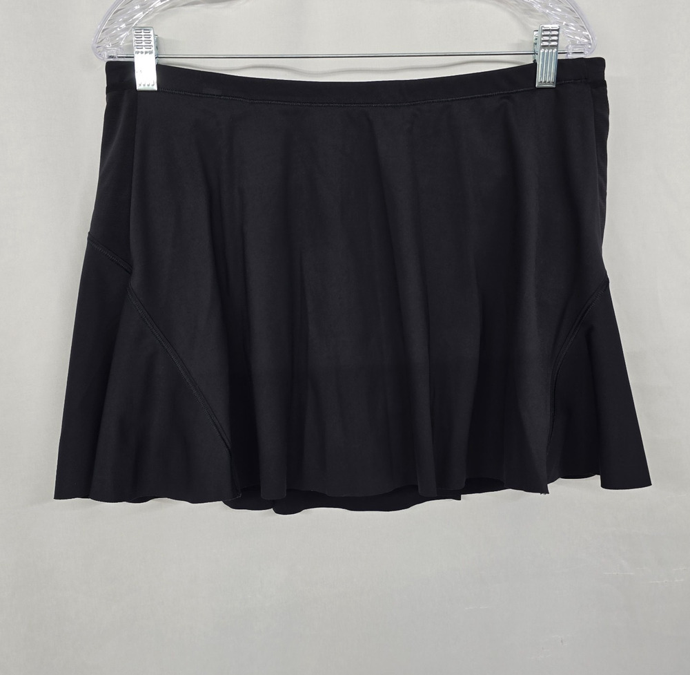 Athleta Match Point Skort Women's L Black Ruffles Back Zipper Pocket Golf Tennis